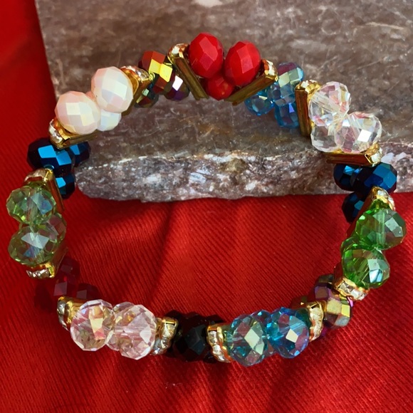 $25 Stunning Beaded Stretch Bracelet w/Jewel Tones - Picture 4 of 11